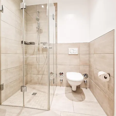 Raj Living - 2 - 25 Min To Messe Dus * Krefeld